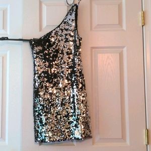 One shoulder sequined mini dress